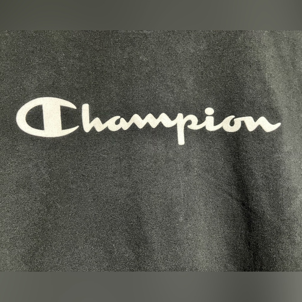 Champion Long Sleeve Shirt – Black – Size M – 100% Cotton – Made in Cambodia - Picture 8 of 9